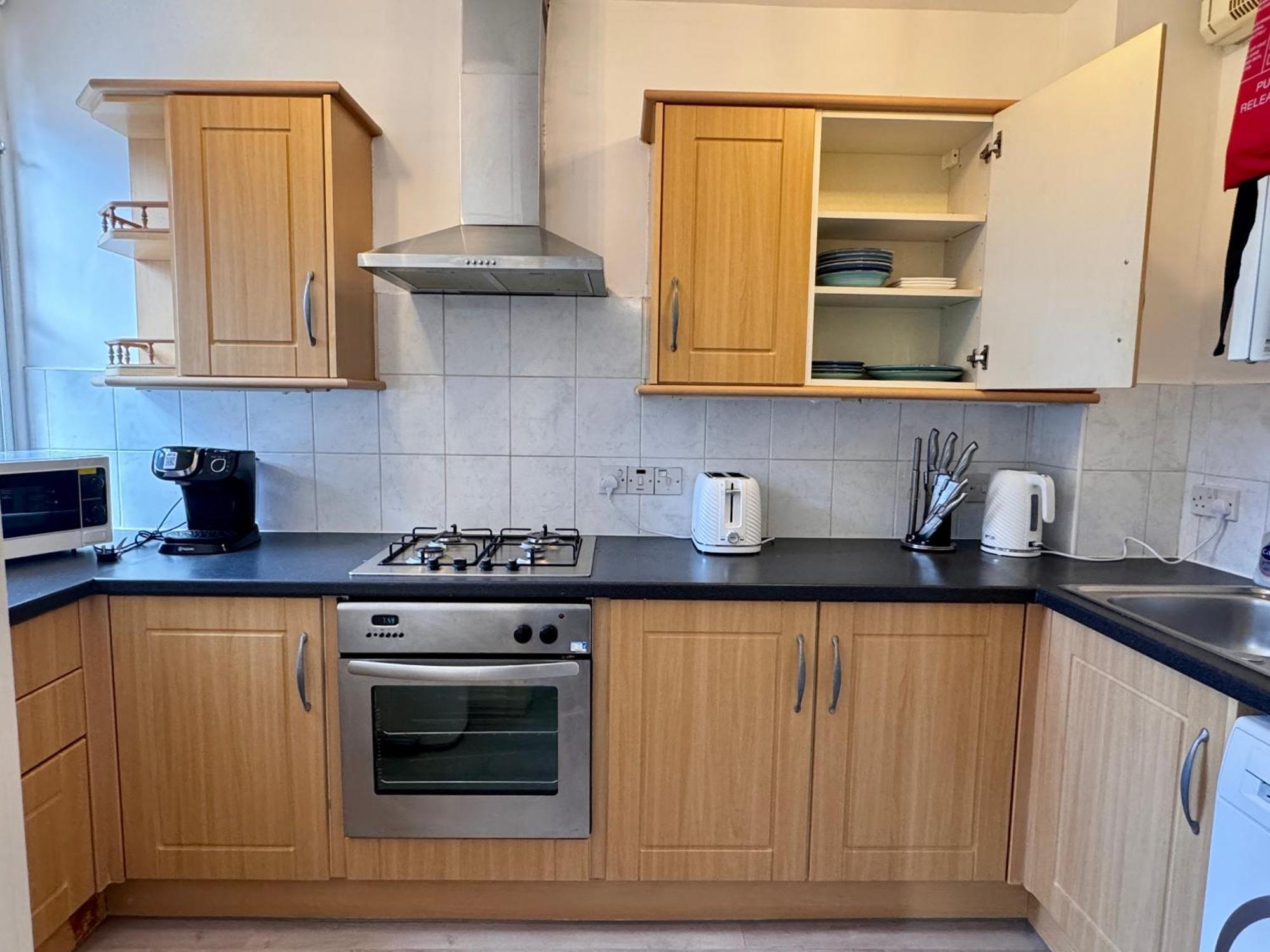 Nicolson Street Two Bedrooms — Photos 3